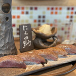 特選肉寿司5貫（マルカワ・カメノコ・シンシン・トモサンカク・ランプ）。