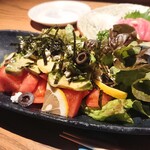 Yama ga - トマトとアボカドのサラダ