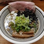 極麺 青二犀 - 燕三条系らーめん(950円)