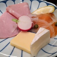 スプレンディード - ハム、チーズ、スモークサーモン