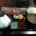 大将軍 - 上ハラミ定食。