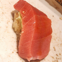 すし岩瀬 - 大間の中トロ。豪胆無比な厚切り