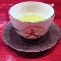 草喰 なかひがし - 食事前に出されるお茶。お茶から美味しいです！2012.07.15