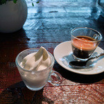 グラムキッチン - 牛乳屋さんのソフトクリーム（プチ）＆エスプレッソ