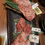 Kuroge Wagyuu Yakiniku Ushikuro - 