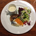 ビストロ ボナップ - じゃがいものポタージュ、グリーサラダ、ニシンのマリネ、キッシュ