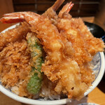 日本橋 天丼 金子半之助 - 色は濃い目だけど味は濃すぎない！！