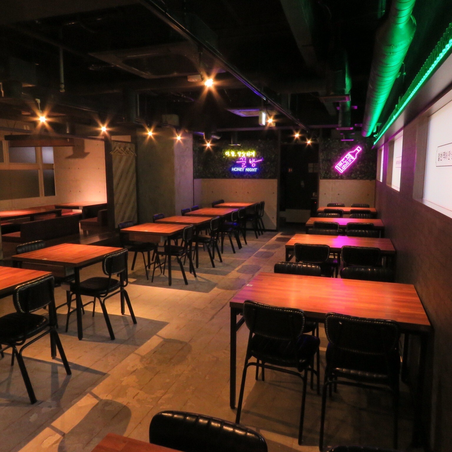 写真 : サムギョプサル×鍋×韓国料理 OKOGE 梅田東通り店
