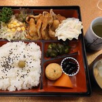 カフェ＆レストラン談話室 ニュートーキョー - 豚肉の生姜焼き弁当