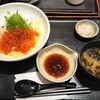 Shugyoku No Kura - こぼれんばかりのいくら丼1,580円