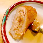 お食事処　はなき - 餃子巻。餃子を丸のまま、はんぺんの中に包んだ、福岡県ならではのネタだ