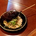 味乃にしき - サービスで頂いた 牛肉とコンニャクの味噌煮 ➡ いつも通り美味しかったです！