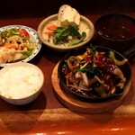 味乃にしき - 2020/12/16 日替りランチ―豚ロースとホーレン草のソティー、かきクリーム煮 ➡ 今日も野菜たっぷりで美味しいランチでした！