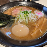 麺屋 侍 - マイルド魚介らーめん800円
      味玉トッピング100円