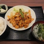 さくら食堂 - 豚キムチ炒め定食 968円