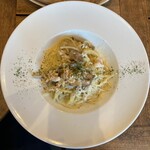 アカリ バル - クリームパスタ。麺はモチモチです！