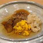 天ぷら 蕎楽亭 - おひたし　　菊花、ナメコ、花びら茸