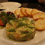 クヌギマスとアボカドのタルタル