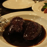 仔牛タンの赤ワイン煮