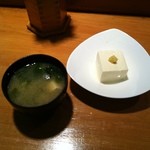 写楽 - 寿司ランチの冷奴＆みそ汁
