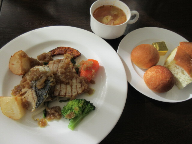6年5か月ぶりの訪問 カジキマグロ サゴシのグリル カレー風味エシャロットビネガーソース 牛バラ肉の赤ワイン煮込み By Freimann Meina メーナ 五橋 洋食 食べログ 6年5か月ぶりの訪問 カジキマグロ サゴシのグリル カレー風味エシャロットビネガーソース 牛バラ肉の赤ワイン煮込み By Freimann Meina メーナ 五橋 洋食 食べログ