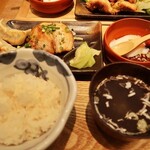 肉汁餃子のダンダダン - 餃子＆チャーシュー定食（餃子1個欠け）（ライス小）