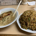 ラーメン たぬき屋 - 