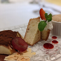 アマルフィイ・モデルナ - 