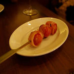ビストロ ハッチ - プチトマトのベーコン巻き（500円）