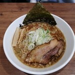 春一家 - 醤油らーめん(700円)