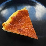岡田屋 - 料理写真:バスクチーズケーキ
