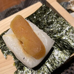 和み処 男山 - 女将さんがその場で作ってくれた、「からすみの焼き餅」♫