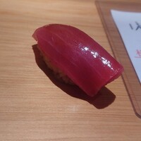 鮨 さかい - 小トロ　背の部位（北海道戸井）