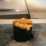 菊鮨 - 雲丹・・美しい。タップリ盛られているのも嬉しい。