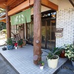 古民家ごはん 利久 - お店入口