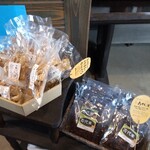 大蔵山蕎麦 ねぎぼうず - レジ横に美味しそうなかりんとう！