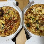 Domino's Pizza - Lサイズ2枚を4人でシェアしました