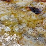 ピッツェリア トレパッソ - 胡椒の香りが食欲をそそります。