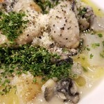 麺屋 六感堂 - 牡蠣と酒粕のクリームシチューヌードル＋牡蠣のコンフィ