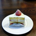 フランス菓子アニック - フレージェ(苺のショートケーキ) ¥400