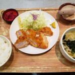 とんかつDE米乃屋 - 日替わりランチ「ヒレかつとエビかつ定食」