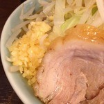 麺や あかつき - 豚・にんにくアップ(2012.6)