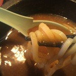 伊勢エビつけ麺えびとん - 確かにエビの存在を感じるのだが