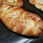 フレッシュベーカリー・ドル - オニオンベーコン　１４５円