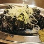 新時代 - どる焼き 歯ごたえのある鶏肉を炭火で焼いてあります❗