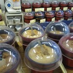 坂本商店 - お味噌量り売りコーナー
