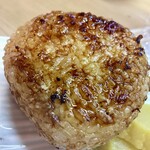 Yakitori Handon - 満を辞して登場の焼きおにぎり　これもマストです　少し小さくなったけど