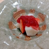 炭火割烹 庵 - ルクチュレと苺の赤ワインジュレ