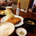 Ichino ya - シソチーズカツ定食と特製ドレッシング