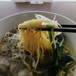 丘珠キッチン - 麺は中太。